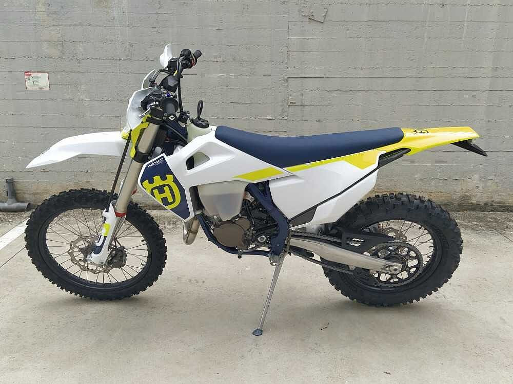 Husqvarna 250  a 9.490€ - immagine 1