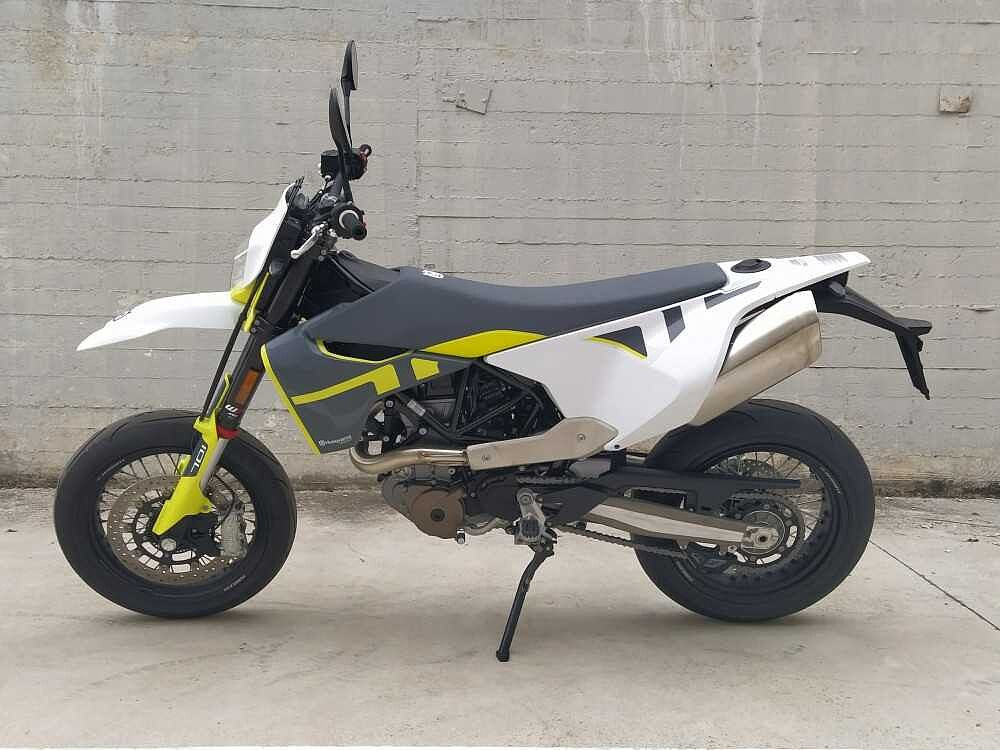 Husqvarna Supermoto  a 10.990€ - immagine 1