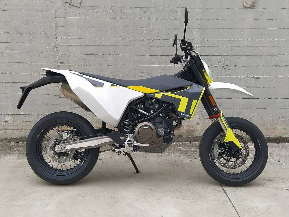 Husqvarna Supermoto  a 10.990€ - immagine 6