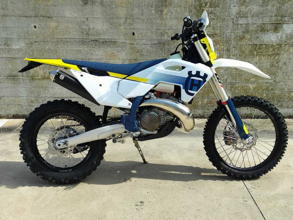 Husqvarna 300  a 12.215€ - immagine 5