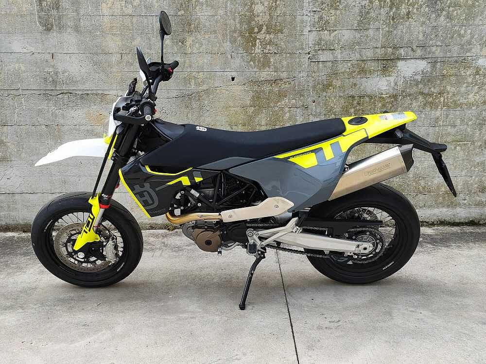 Husqvarna Supermoto  a 12.450€ - immagine 1