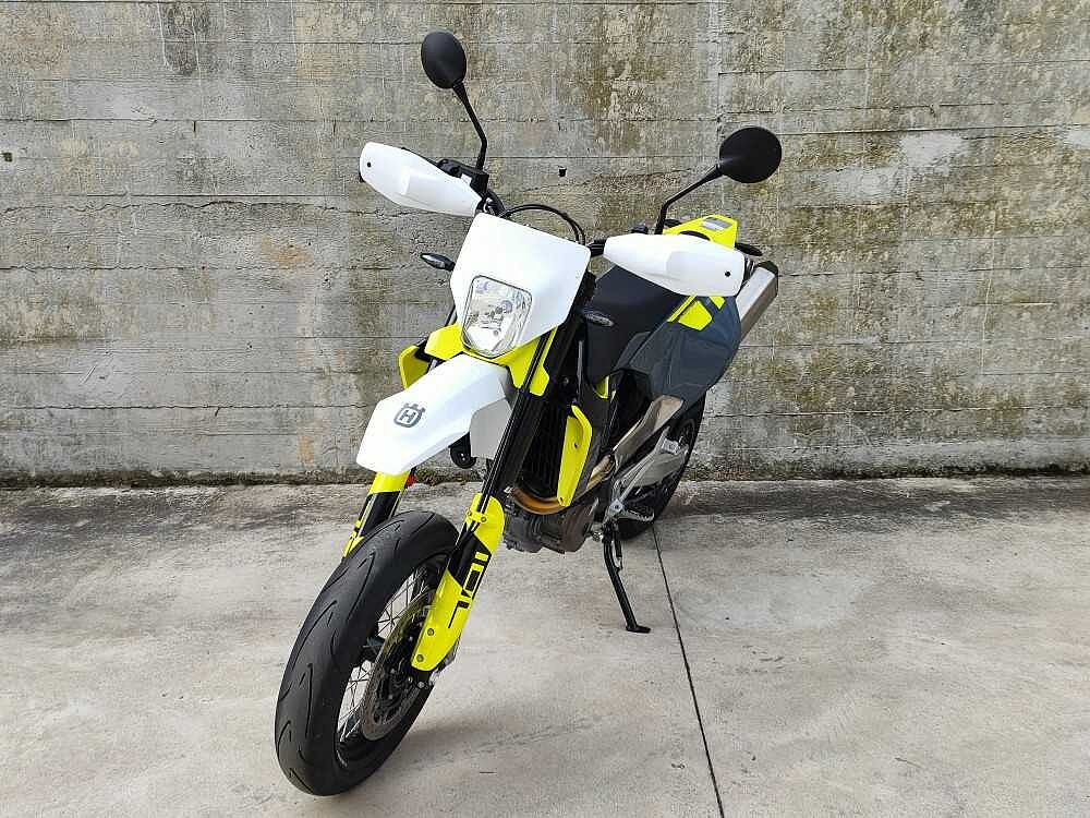 Husqvarna Supermoto  a 12.450€ - immagine 3