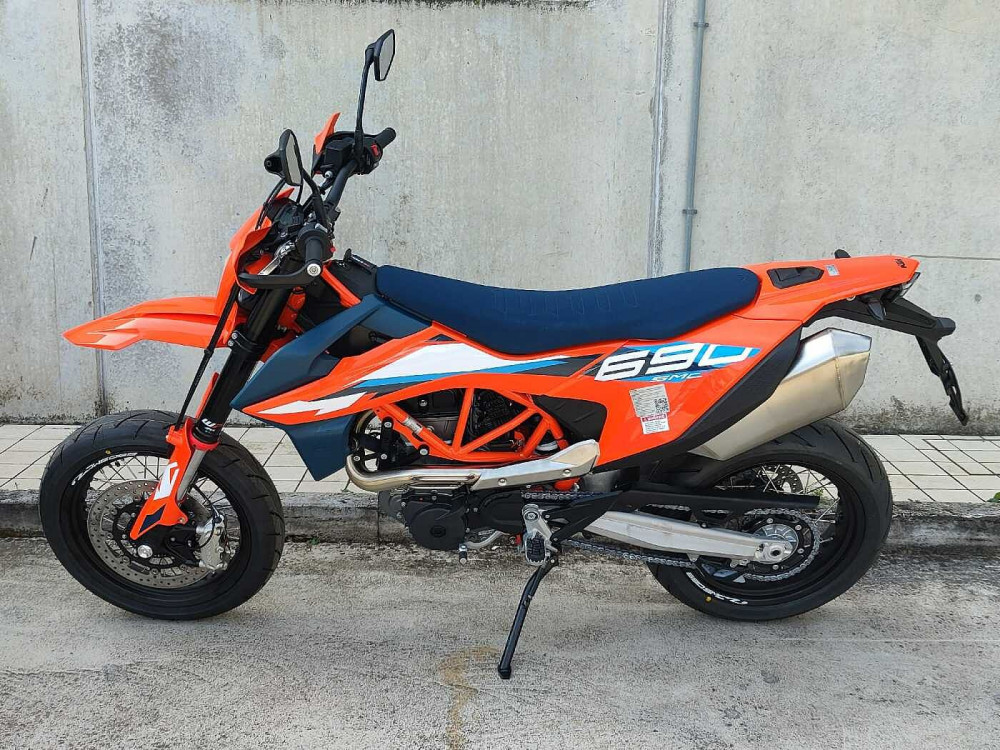 KTM SMC R  a 12.450€ - immagine 1