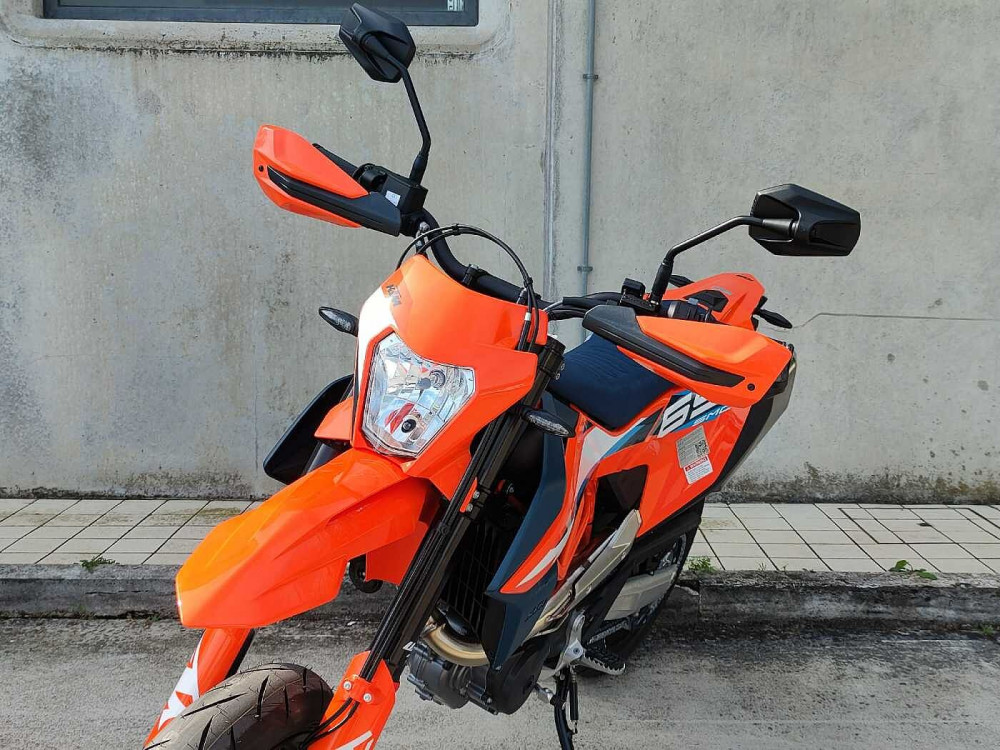 KTM SMC R  a 12.450€ - immagine 4