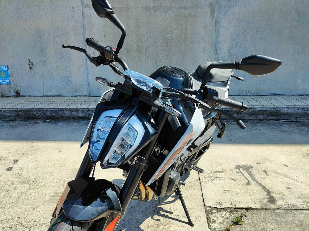 KTM Duke  a 8.990€ - immagine 4