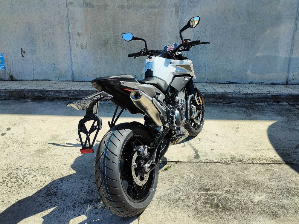 KTM Duke  a 8.990€ - immagine 7