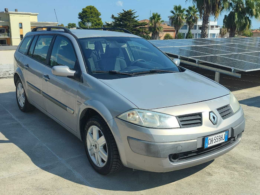 Renault Grandtour 1.5 dCi/100CV Grandtour Confort Privilège a 4.800€ - immagine 1