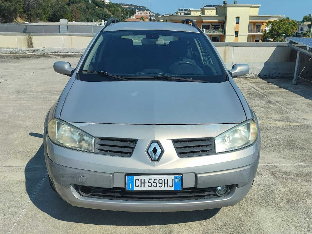 Renault Grandtour 1.5 dCi/100CV Grandtour Confort Privilège a 4.800€ - immagine 4