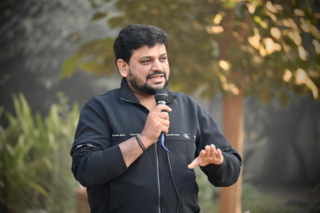 Giocare ad Affari Tuoi conviene? Ecco quanto guadagnano pacchisti e concorrenti