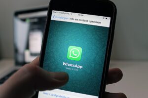 Come togliere Meta AI da WhatsApp e perché farlo: la guida passo passo